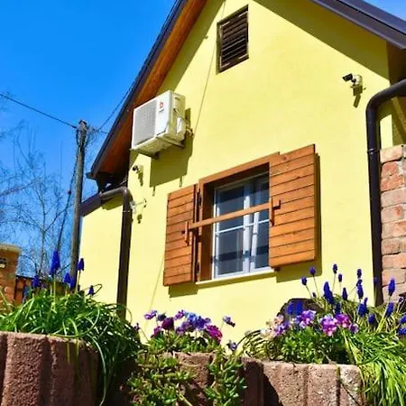 Kuca Za Odmor Lepa Ves Villa Donja Stubica Exterior photo